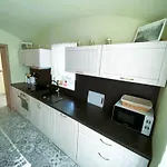 فيلة Tomima *